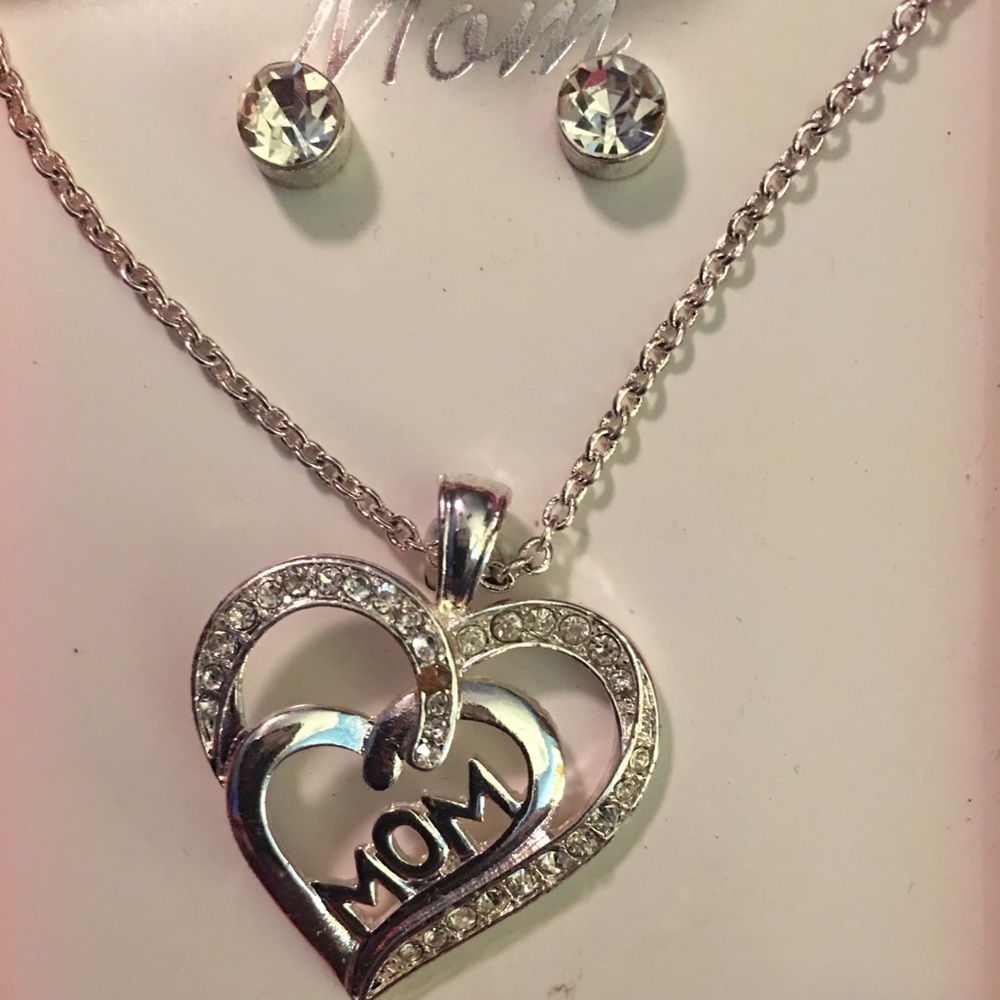 Mom necklace